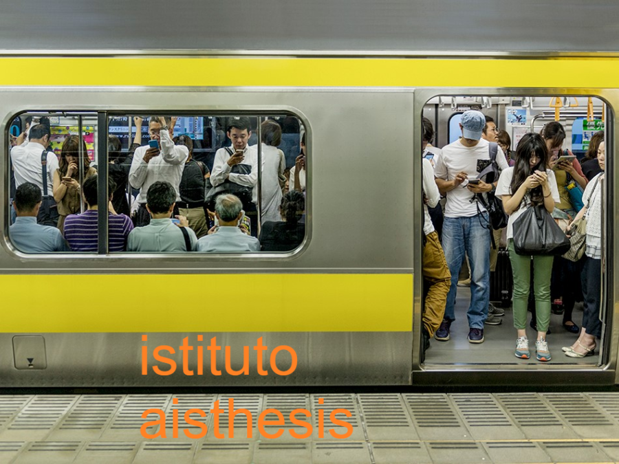 metro affollata copertina articoli